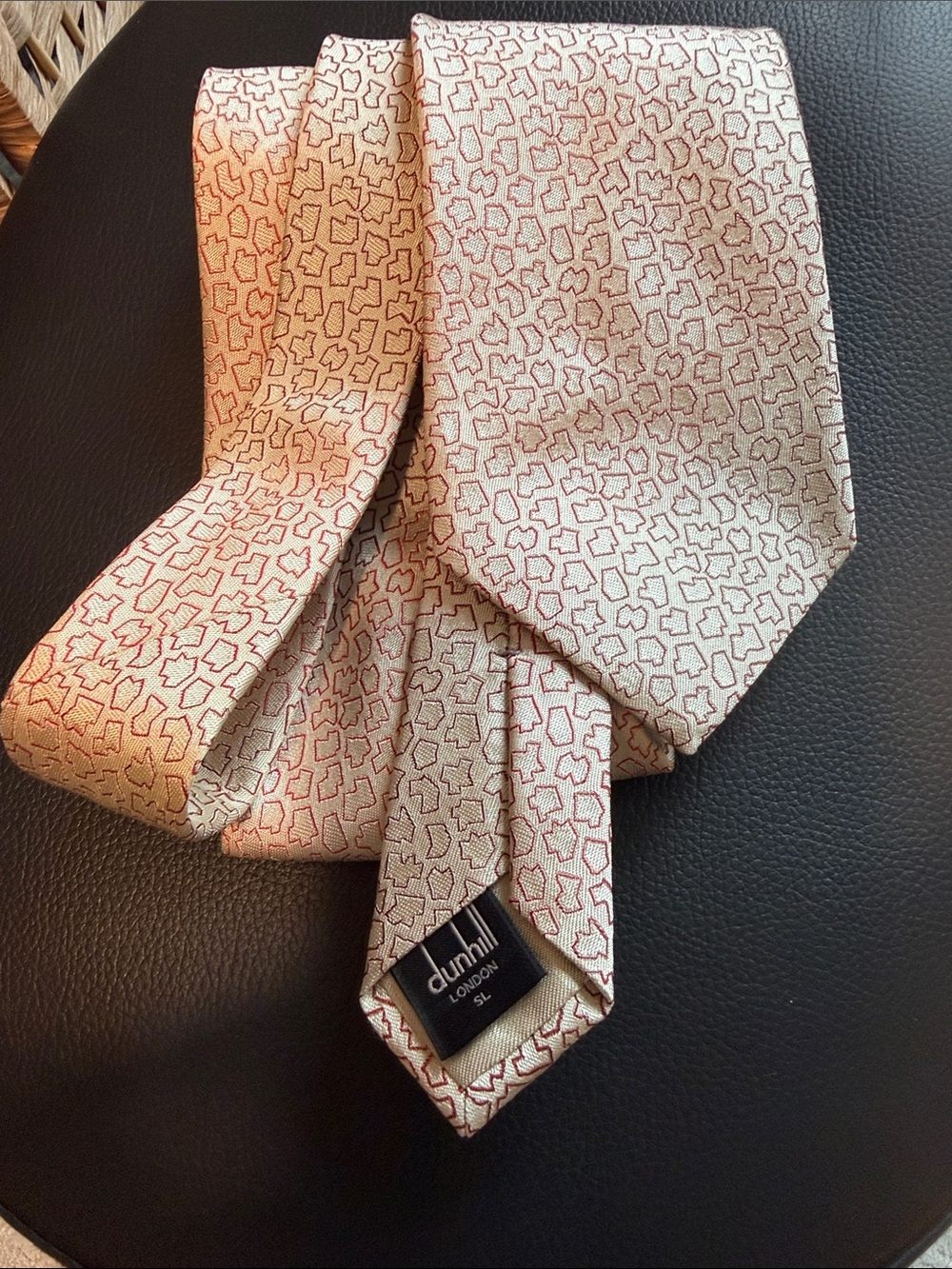 ☀️Dunhill Cream & Red Patterned Silk Tie☀️